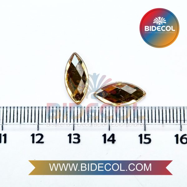 Piedra Para Pegar Acrilica Rombo 1.5cm Dorado x 2pares - Image 2