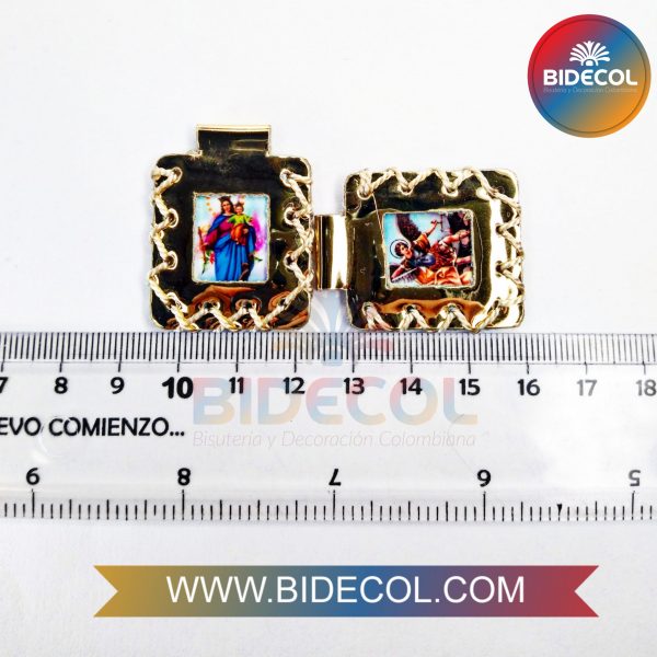 Escapulario Grande Doble Dorado 3.6cm Virgen Maria Auxiliadora/Arcangel San Miguel x 2und - Image 2