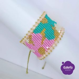 Pulsera flores tejida en mostacilla 08